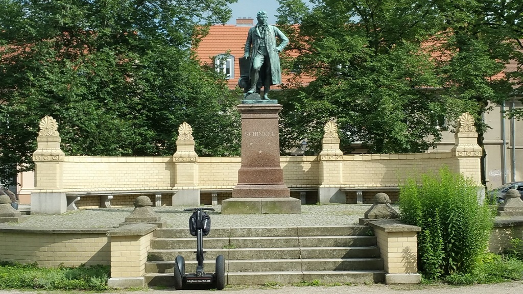 Schinkel-Denkmal